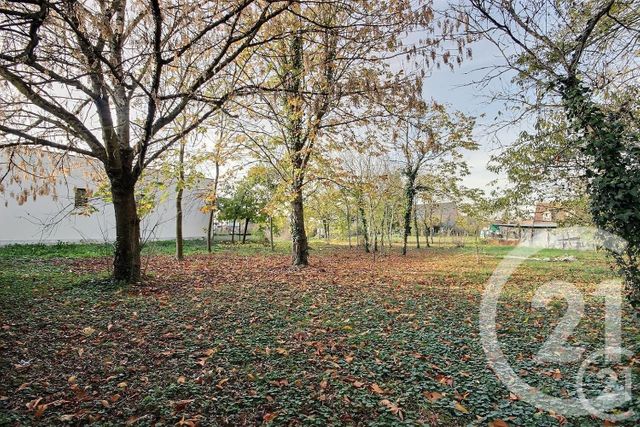 Afficher la photo en grand terrain à vendre - 761.0 m2 - MER - 41 - CENTRE - Century 21 Girault Immobilier