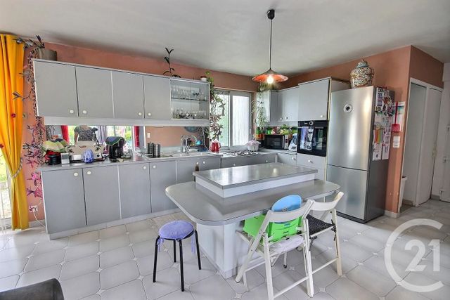 maison à vendre - 6 pièces - 135.0 m2 - DHUIZON - 41 - CENTRE - Century 21 Girault Immobilier maison à vendre - 6 pièces - 135.0 m2 - DHUIZON - 41 - CENTRE - Century 21 Girault Immobilier