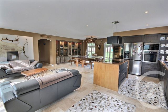 maison à vendre - 4 pièces - 121.0 m2 - LA FERTE ST CYR - 41 - CENTRE - Century 21 Girault Immobilier