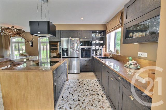 maison à vendre - 4 pièces - 121.0 m2 - LA FERTE ST CYR - 41 - CENTRE - Century 21 Girault Immobilier