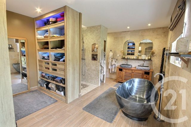 maison à vendre - 4 pièces - 121.0 m2 - LA FERTE ST CYR - 41 - CENTRE - Century 21 Girault Immobilier