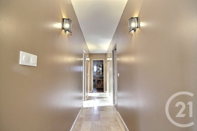 maison à vendre - 4 pièces - 121.0 m2 - LA FERTE ST CYR - 41 - CENTRE - Century 21 Girault Immobilier