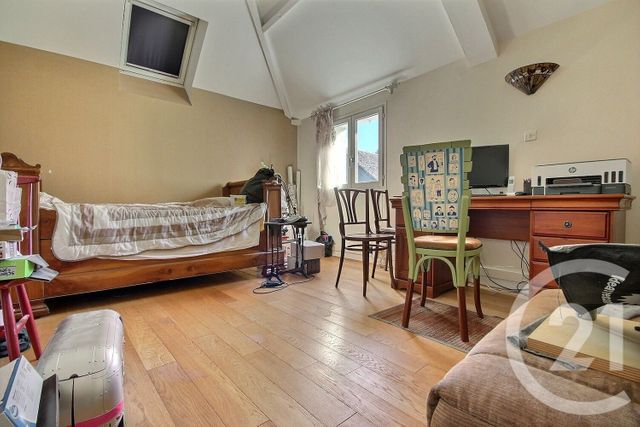 Afficher la photo en grand maison à vendre - 6 pièces - 226.0 m2 - BEAUGENCY - 45 - CENTRE - Century 21 Girault Immobilier