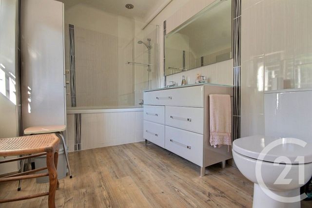 Afficher la photo en grand maison à vendre - 6 pièces - 226.0 m2 - BEAUGENCY - 45 - CENTRE - Century 21 Girault Immobilier