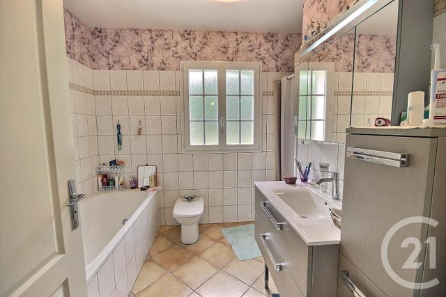 maison à vendre - 5 pièces - 191.0 m2 - ST LAURENT NOUAN - 41 - CENTRE - Century 21 Girault Immobilier